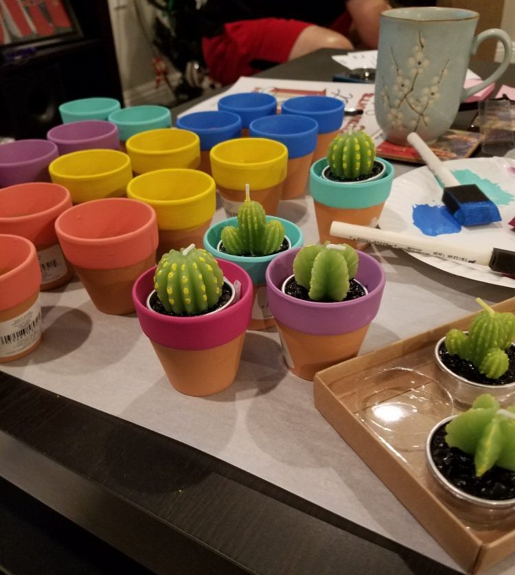 Painting Pots for Favors